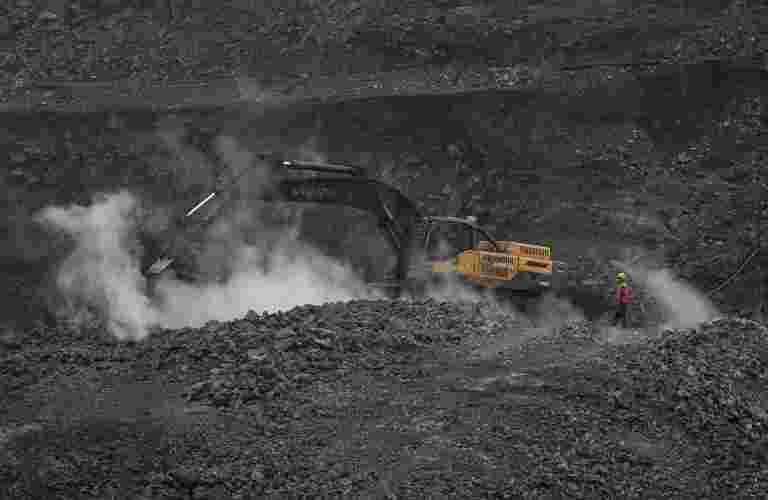 Atmanirbhar Bharat：50个煤炭块是用于商业矿业的拍卖，GOVT到拍卖煤炭印度的CBM块