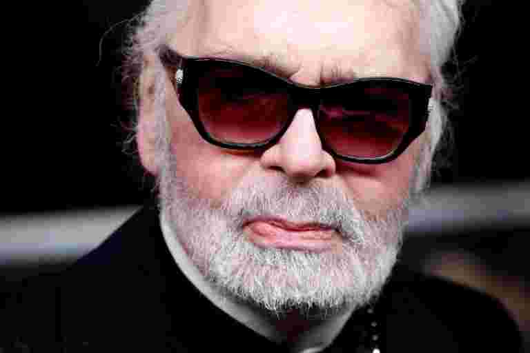 Haute-Couture Designer和Fashion Icon Karl Lagerfeld死亡于85