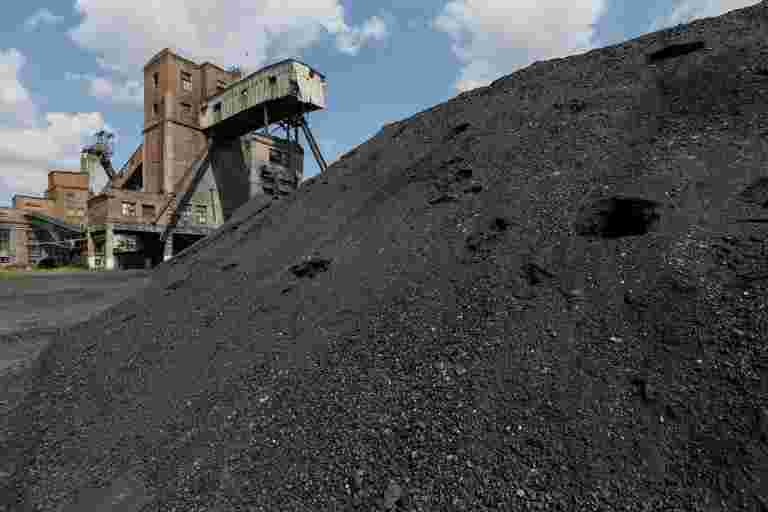 澳大利亚国家领导干预快速轨道Adani煤矿