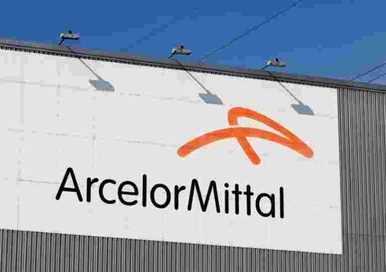 报告称，ArcelorMittal同意偿还Essar的Hazira的全部债务，帕拉德煤炭码头