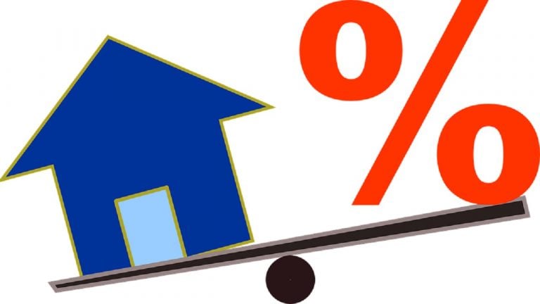 银行，住房融资COS通过削减利率来利用购房者